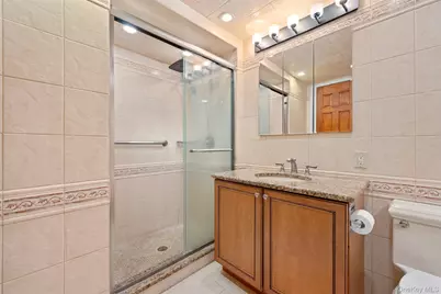 141 Great Neck Road #2G, Great Neck, NY 11021 - Photo 36