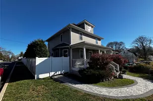 44 Buffet Pl, Huntington Station, NY 11746 - Photo 2