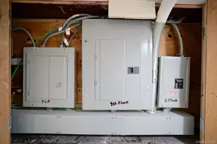 90-15 207th St, Queens Village, NY 11428 - Photo 26