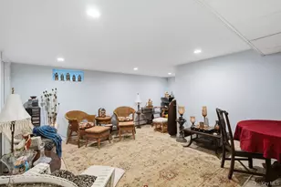 9 Lynch St, Huntington Station, NY 11746 - Photo 24