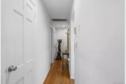 9 Lynch Street, Huntington Station, NY 11746 - Photo 12