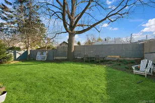 9 Lynch St, Huntington Station, NY 11746 - Photo 28