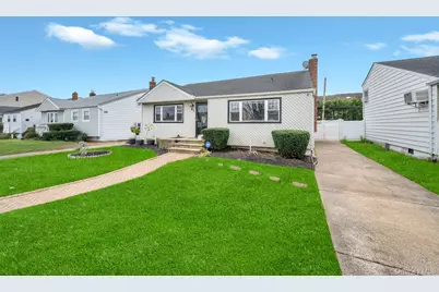 67 Howard Avenue, Freeport, NY 11520 - Photo 2