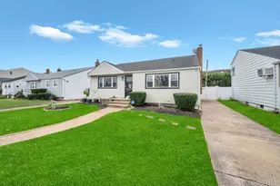 67 Howard Ave, Freeport, NY 11520 - Photo 2