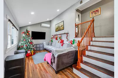 67 Howard Avenue, Freeport, NY 11520 - Photo 6