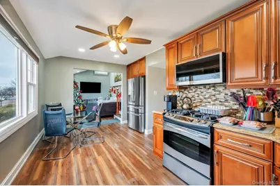 67 Howard Avenue, Freeport, NY 11520 - Photo 12