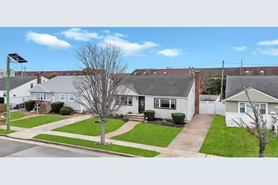 67 Howard Avenue, Freeport, NY 11520 - Photo 4