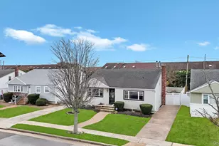 67 Howard Ave, Freeport, NY 11520 - Photo 4