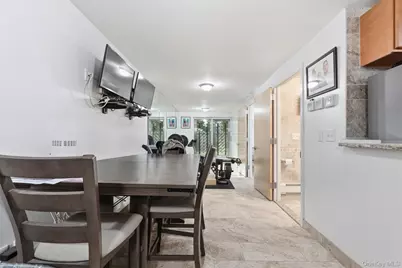 1679 Unionport Road, Bronx, NY 10462 - Photo 30