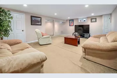 19 Hillside Avenue, Suffern, NY 10901 - Photo 16