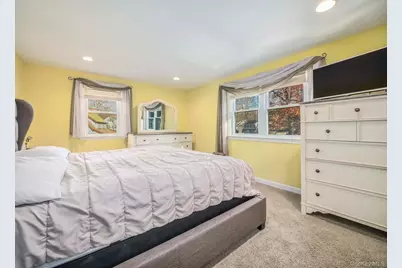 19 Hillside Avenue, Suffern, NY 10901 - Photo 12