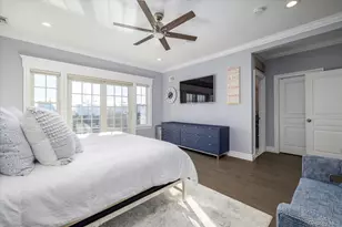 54 Ocean Watch Ct, Freeport, NY 11520 - Photo 4