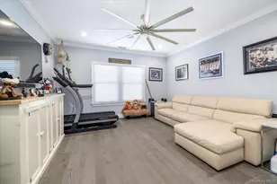 54 Ocean Watch Ct, Freeport, NY 11520 - Photo 22