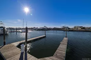 54 Ocean Watch Ct, Freeport, NY 11520 - Photo 30