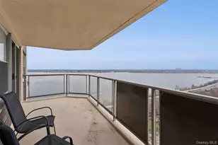 17-85 215th St, Bayside, NY 11360 - Photo 12