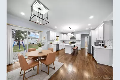 22 Preston Lane, Syosset, NY 11791 - Photo 10