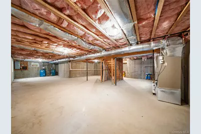 22 Preston Lane, Syosset, NY 11791 - Photo 30