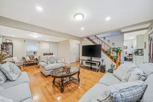 38 Farm Ln, Levittown, NY 11756 - Photo 4