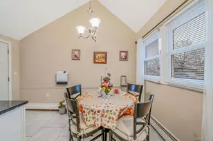 38 Farm Ln, Levittown, NY 11756 - Photo 12