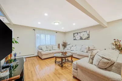 38 Farm Lane, Levittown, NY 11756 - Photo 6