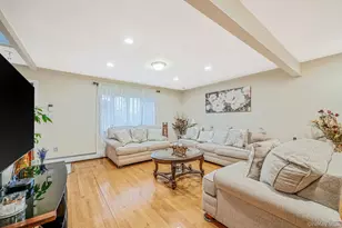 38 Farm Ln, Levittown, NY 11756 - Photo 6