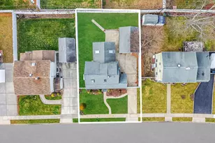 38 Farm Ln, Levittown, NY 11756 - Photo 32