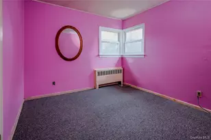 8 Lucille Dr, Syosset, NY 11791 - Photo 12