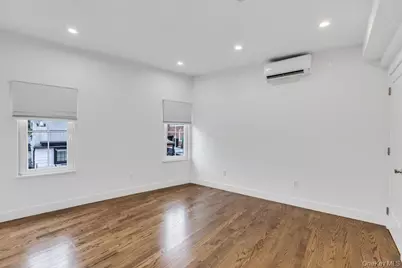 1431 Old Northern Boulevard #5, Roslyn, NY 11576 - Photo 12