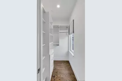1431 Old Northern Boulevard #5, Roslyn, NY 11576 - Photo 14
