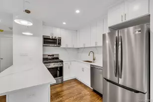 1431 Old Northern Blvd, Roslyn, NY 11576 - Photo 10