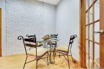 17 Oxford Street, Malverne, NY 11565 - Photo 10