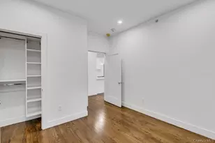 1431 Old Northern Blvd, Roslyn, NY 11576 - Photo 22