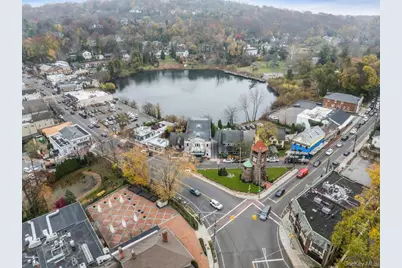 1431 Old Northern Boulevard #1, Roslyn, NY 11576 - Photo 28