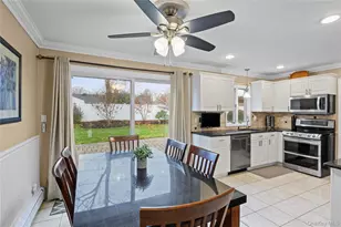 42 Tulip Grove Dr, Lake Grove, NY 11755 - Photo 12