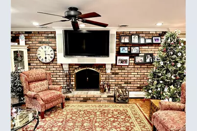 17 Thide Court, Smithtown, NY 11787 - Photo 16