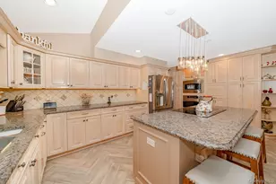 17 Thide Ct, Smithtown, NY 11787 - Photo 12