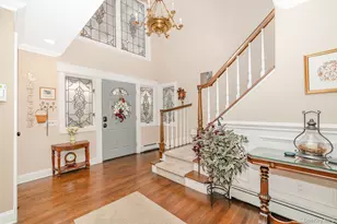 17 Thide Ct, Smithtown, NY 11787 - Photo 6