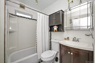 88-17 190th St, Hollis, NY 11423 - Photo 16