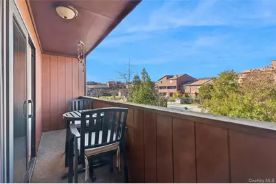 56 Stonegate Drive, New York, NY 10304 - Photo 4