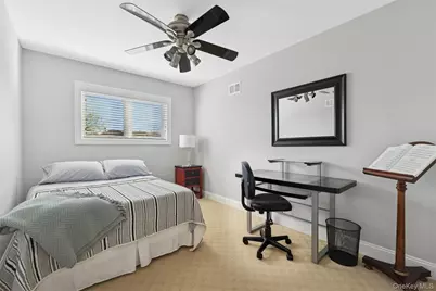 56 Stonegate Drive, New York, NY 10304 - Photo 16