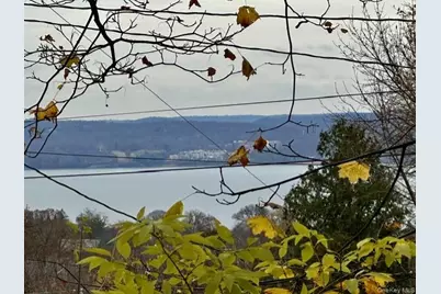 35 Dickinson Avenue, Nyack, NY 10960 - Photo 2