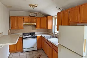 4077 Seton Ave, Bronx, NY 10466 - Photo 4