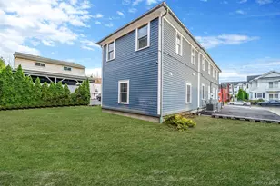 24 Skillman St, Roslyn, NY 11576 - Photo 10