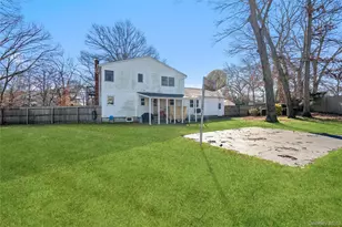 211 Mooney Pond Rd, Selden, NY 11784 - Photo 32