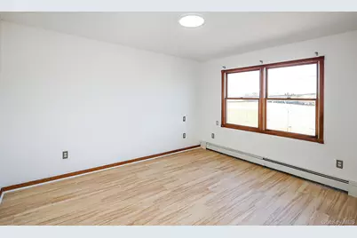 828 E. Meadow Avenue, East Meadow, NY 11554 - Photo 22