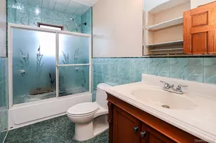 828 E Meadow Ave, East Meadow, NY 11554 - Photo 28