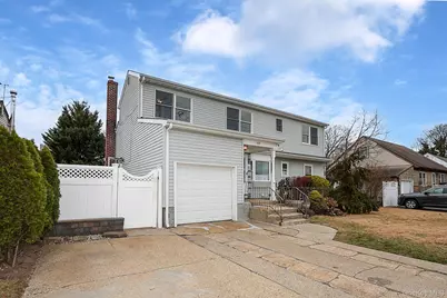 828 E. Meadow Avenue, East Meadow, NY 11554 - Photo 2