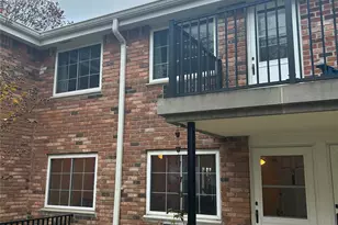 96 Jervis Ave, Farmingdale, NY 11735 - Photo 2