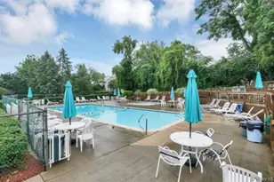 1067 Washington Green, New Windsor, NY 12553 - Photo 34