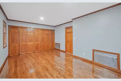 1 Holbrook Street, Bay Shore, NY 11706 - Photo 8